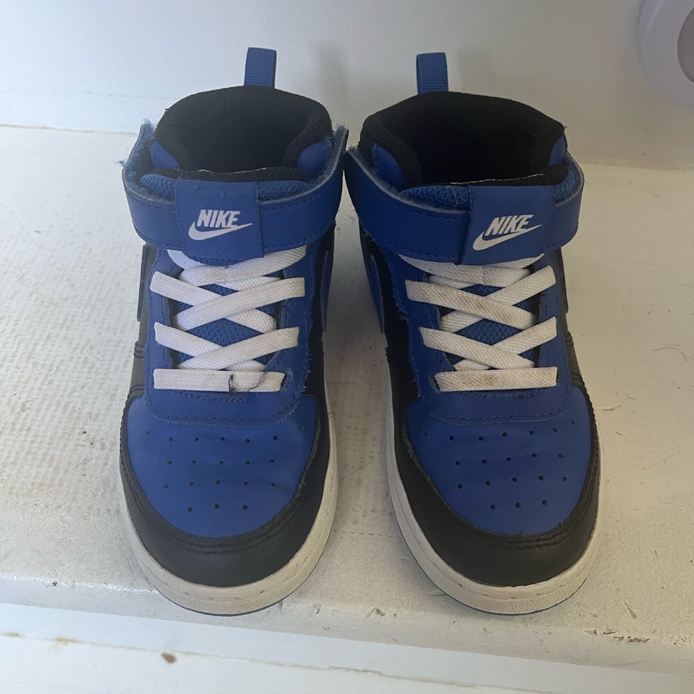 Nike Court Borough 10c